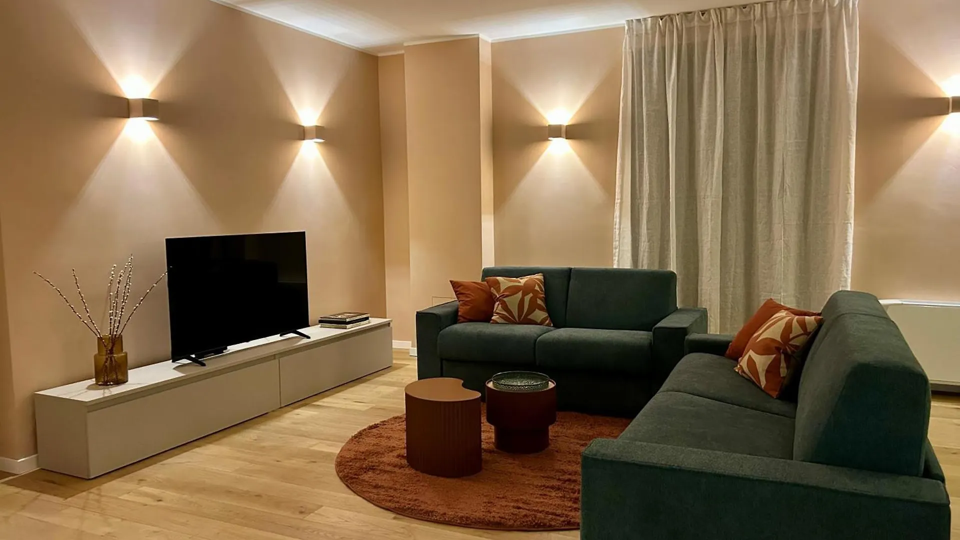 Apartman Fifty Eight Suite Milan Repubblica Three Bedrooms