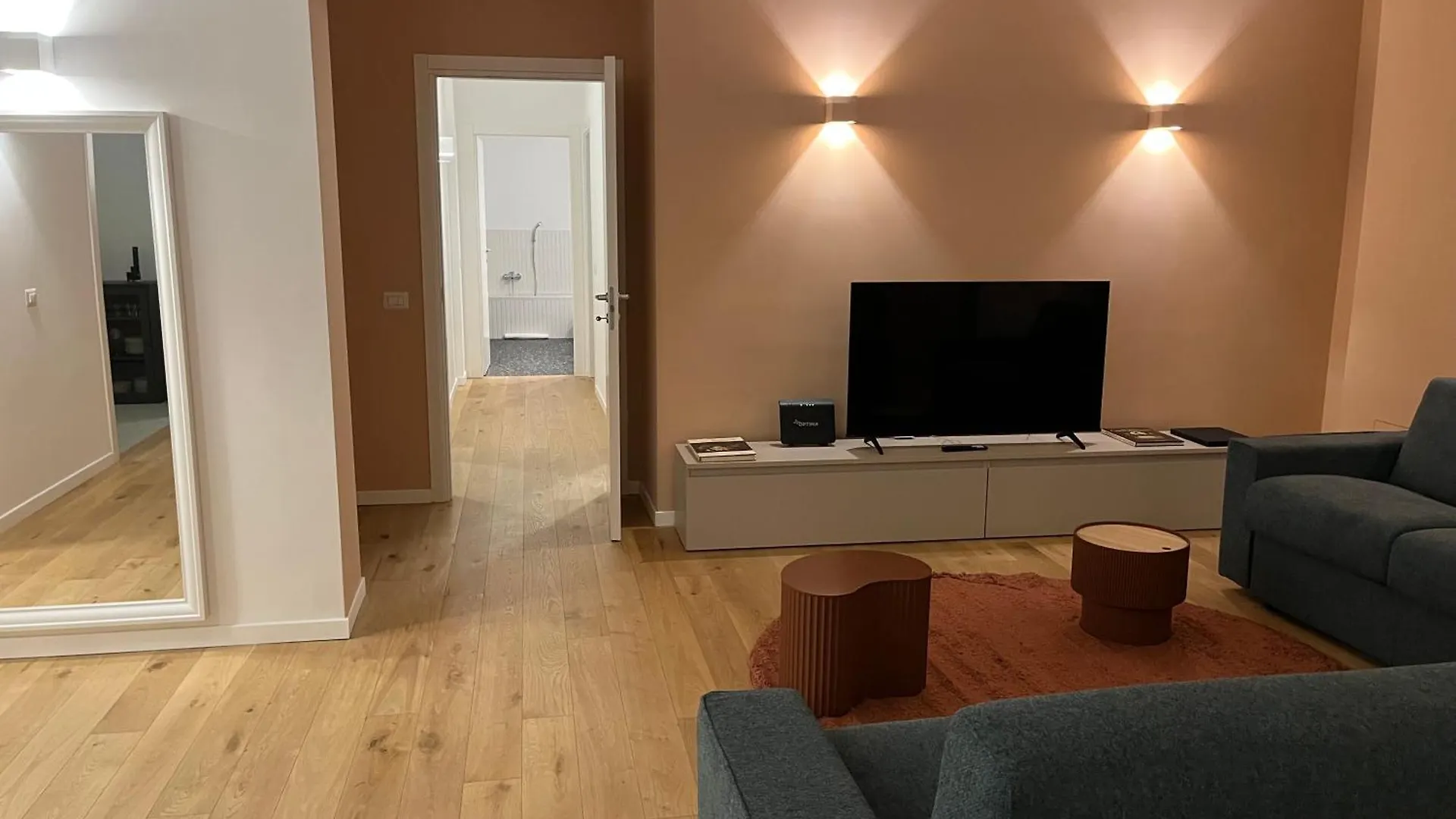 아파트 Fifty Eight Suite Milan Repubblica Three Bedrooms